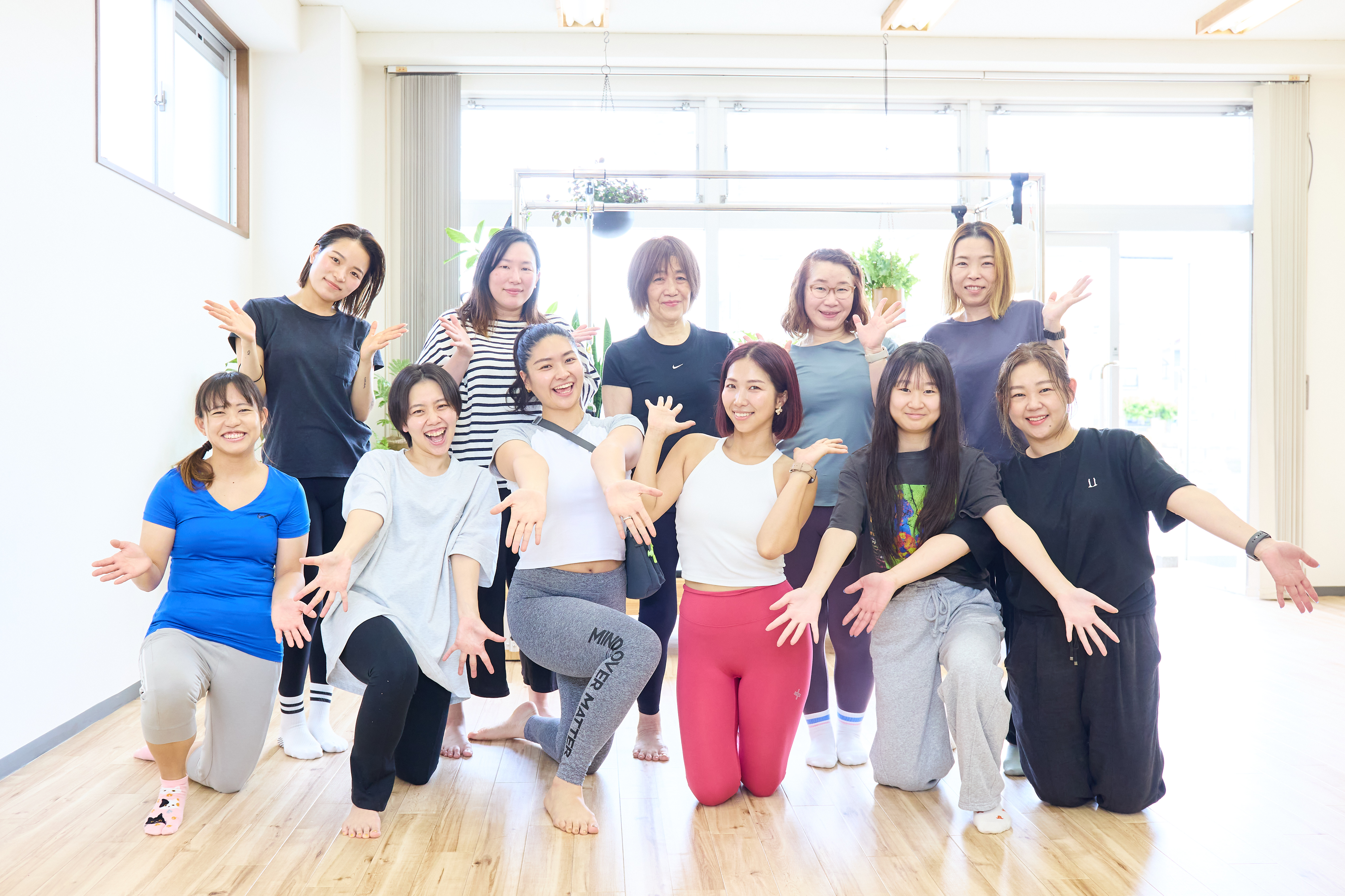 LINEで気軽に予約や相談ができるイメージ